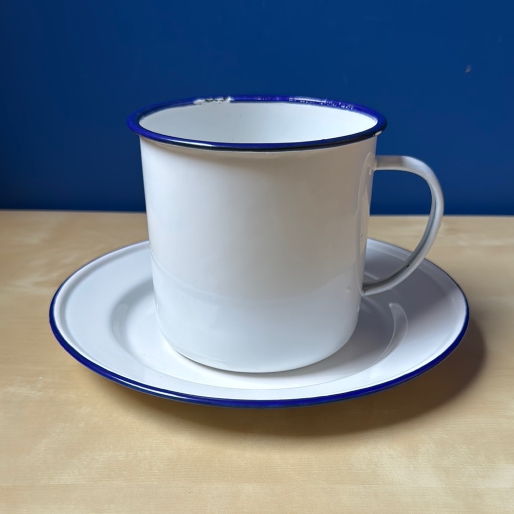 Enamel white plate with blue rim, camping enamelware farmhouse - Picture 5 of 5